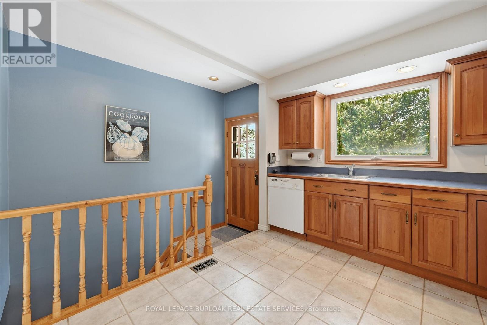 75 Flamboro Street, Hamilton, Ontario  L0R 2H0 - Photo 13 - X12559530