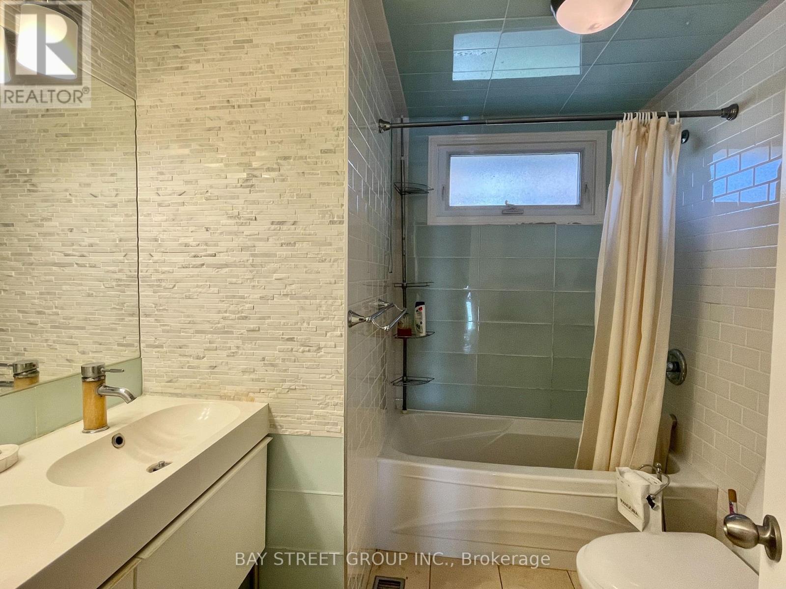 8159 Niven Street, Niagara Falls, Ontario  L2H 2B9 - Photo 14 - X12559542