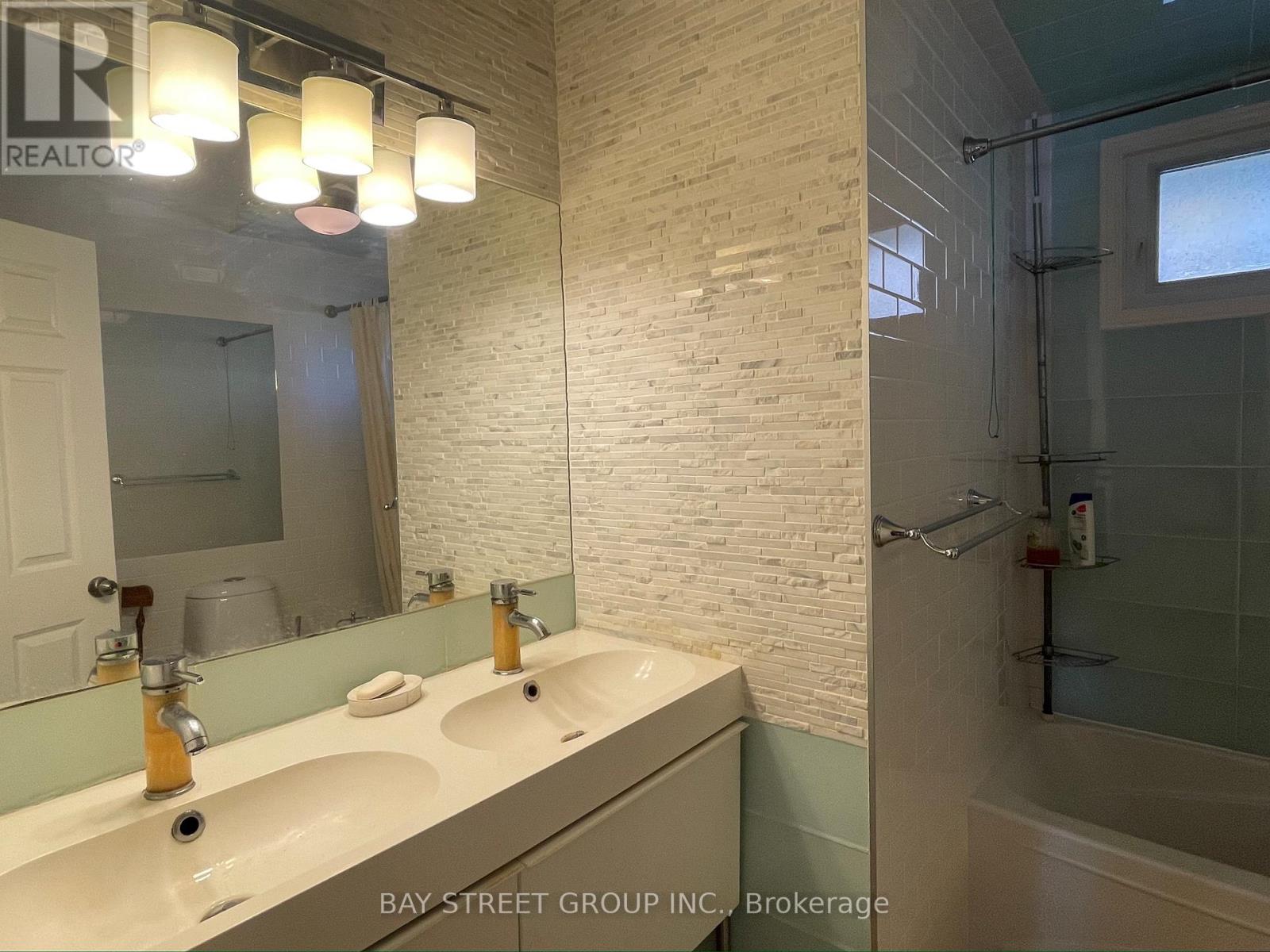 8159 Niven Street, Niagara Falls, Ontario  L2H 2B9 - Photo 15 - X12559542