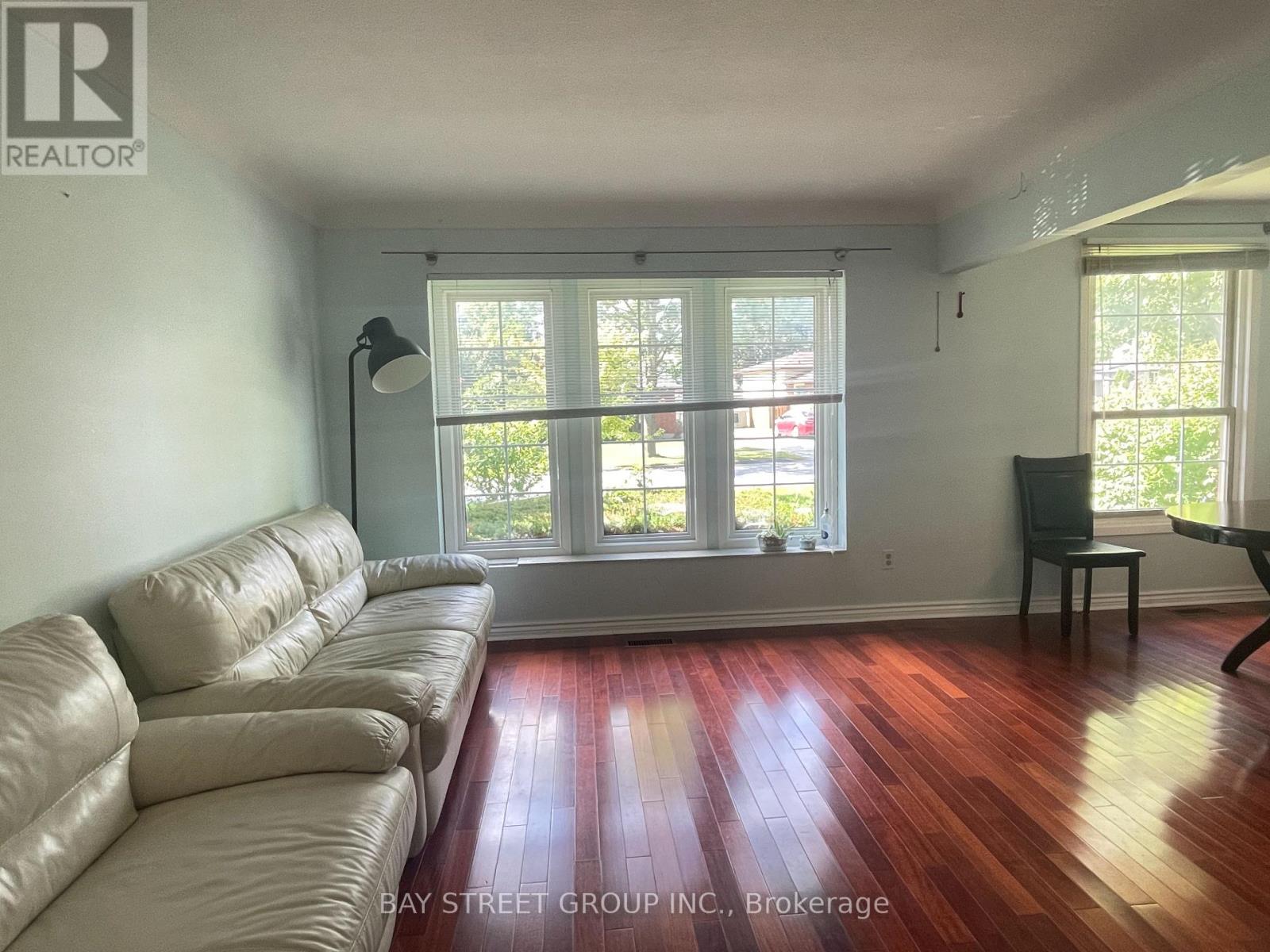 8159 Niven Street, Niagara Falls, Ontario  L2H 2B9 - Photo 3 - X12559542