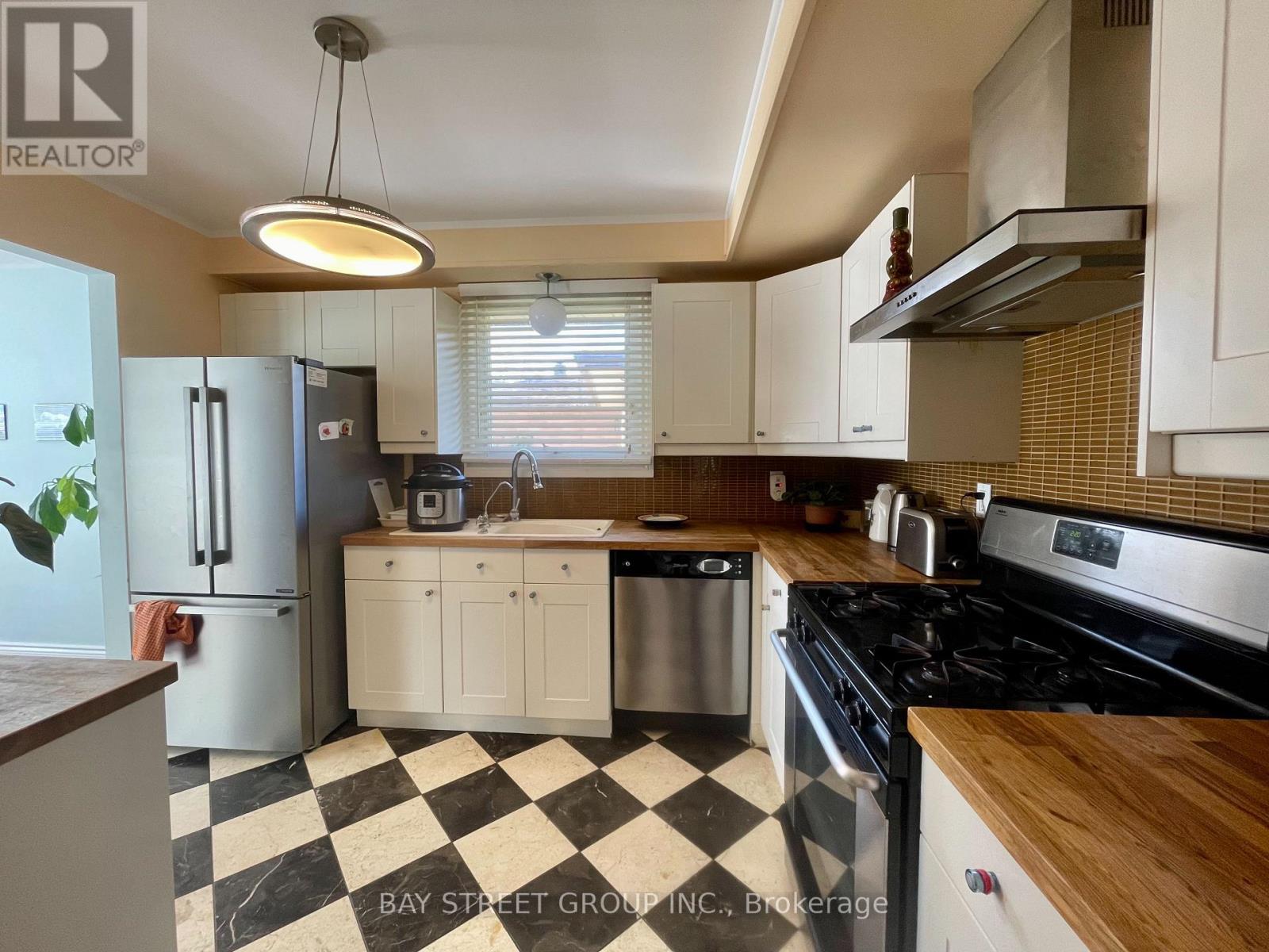 8159 Niven Street, Niagara Falls, Ontario  L2H 2B9 - Photo 8 - X12559542