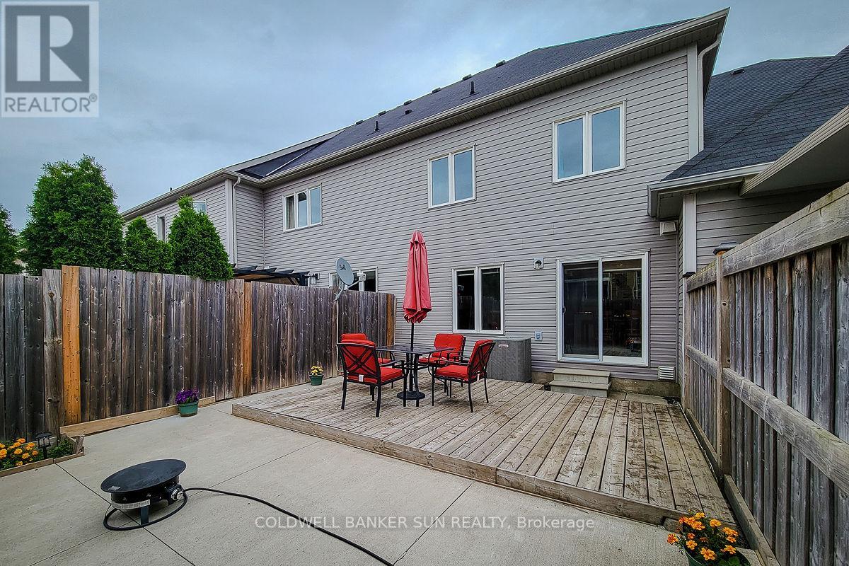 62 Lynch Crescent, Hamilton, Ontario  L0R 1C0 - Photo 3 - X12559630