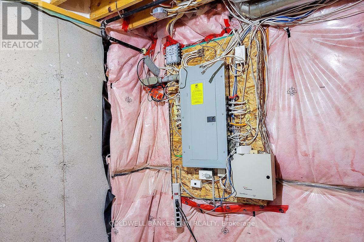 62 Lynch Crescent, Hamilton, Ontario  L0R 1C0 - Photo 33 - X12559630