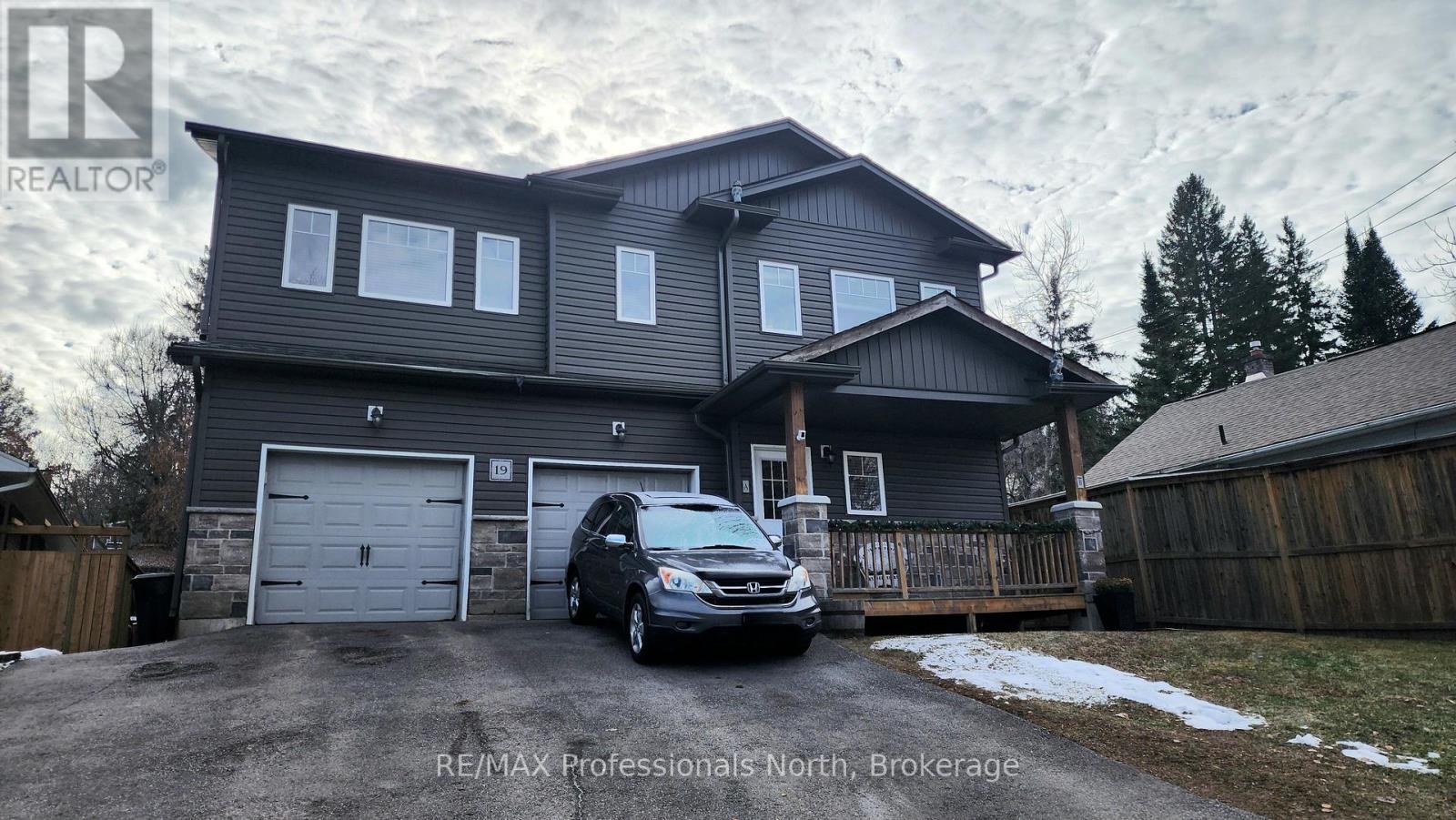 19 DUNCAN STREET E, Huntsville, Ontario