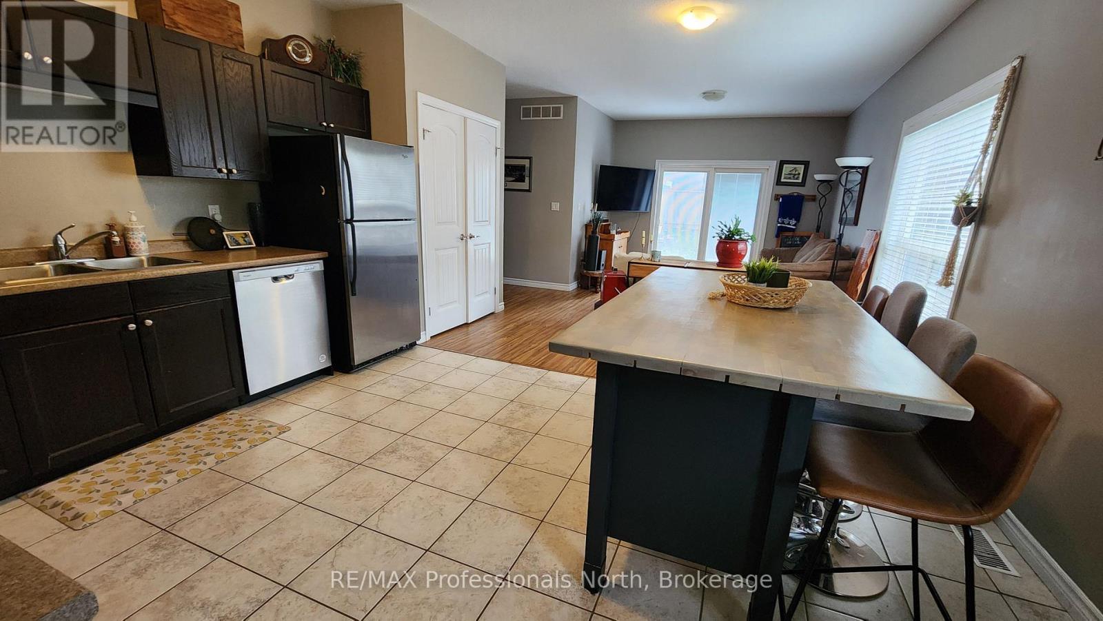 19 Duncan Street E, Huntsville, Ontario  P1H 1P6 - Photo 21 - X12542208