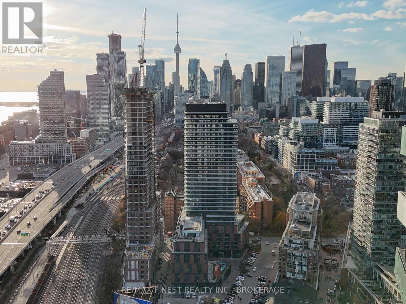 204 - 35 Parliament Street, Toronto, Ontario M5A 2Y2 - Photo 1 - C12538986