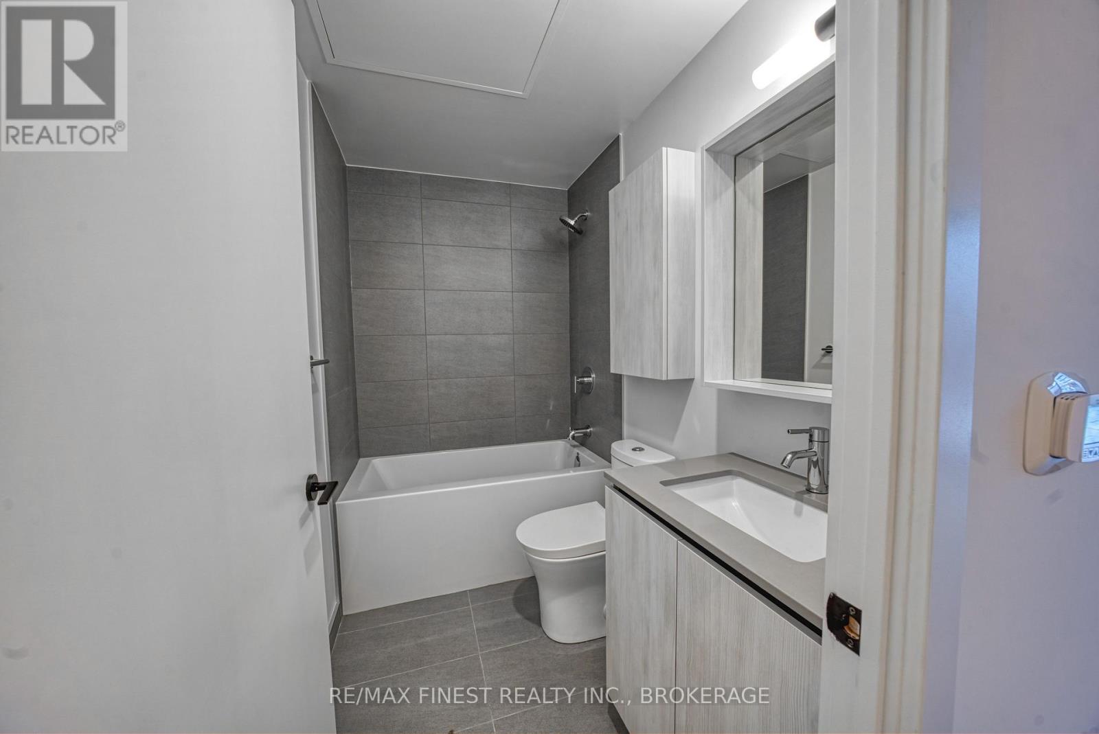 204 - 35 Parliament Street, Toronto, Ontario M5A 2Y2 - Photo 17 - C12538986