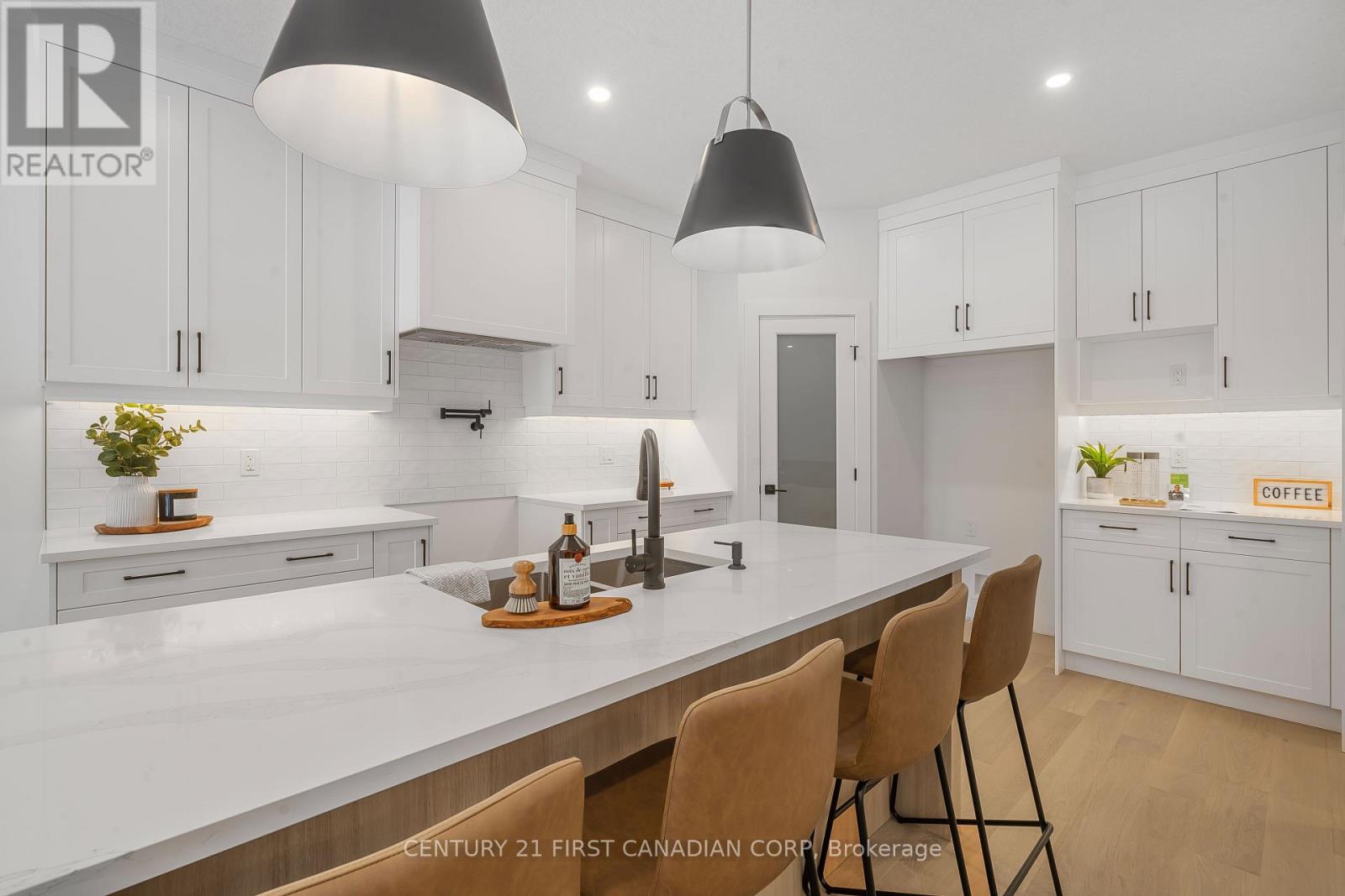 16 - 430 Head Street, Strathroy-Caradoc, Ontario  N7G 2K2 - Photo 17 - X12356481