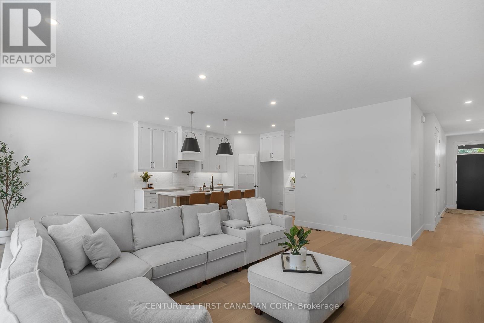 16 - 430 Head Street, Strathroy-Caradoc, Ontario  N7G 2K2 - Photo 19 - X12356481