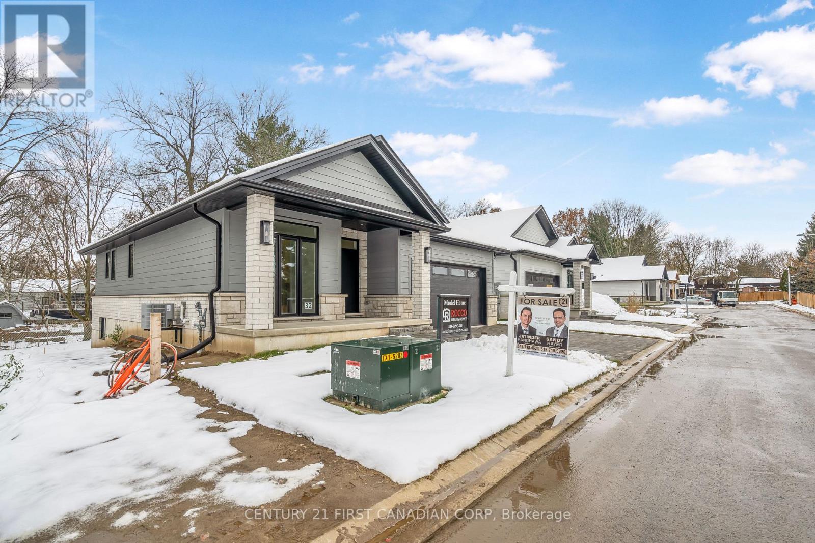 16 - 430 Head Street, Strathroy-Caradoc, Ontario  N7G 2K2 - Photo 2 - X12356481