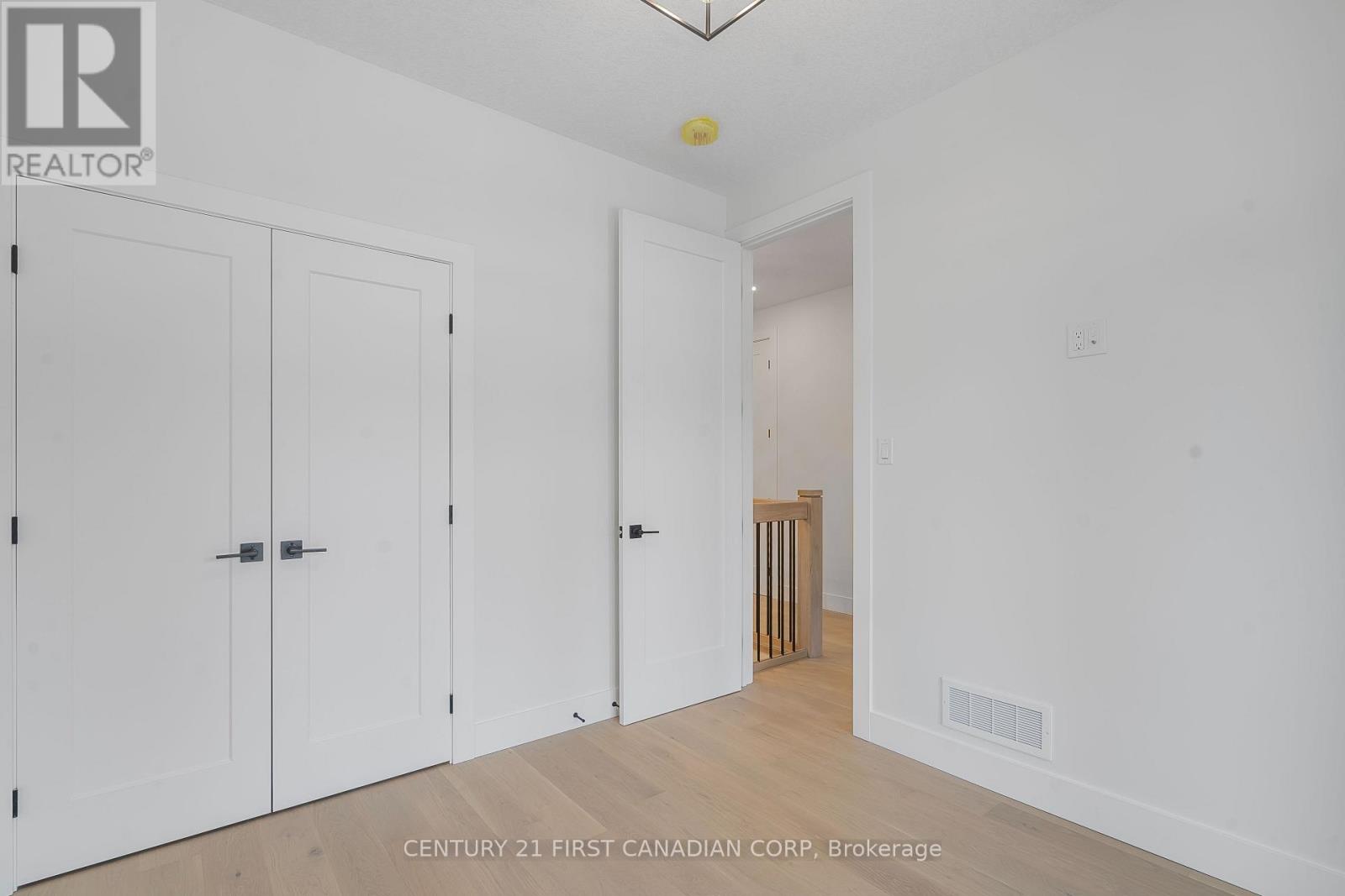 16 - 430 Head Street, Strathroy-Caradoc, Ontario  N7G 2K2 - Photo 10 - X12356481