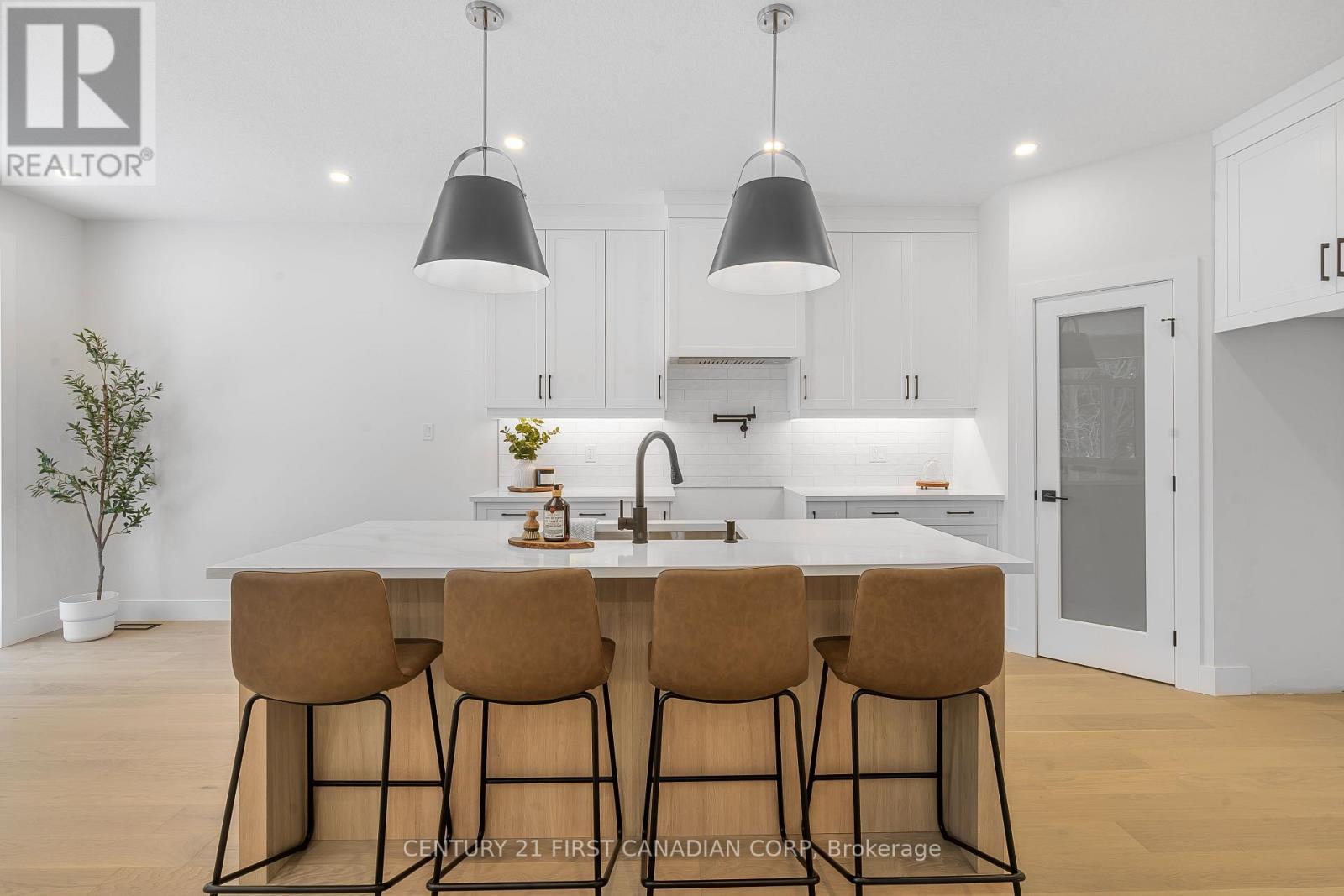 16 - 430 Head Street, Strathroy-Caradoc, Ontario  N7G 2K2 - Photo 16 - X12356481