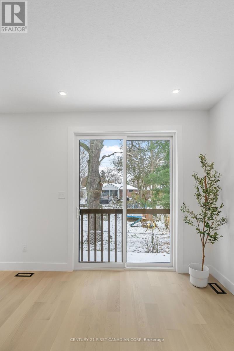 16 - 430 Head Street, Strathroy-Caradoc, Ontario  N7G 2K2 - Photo 34 - X12356481