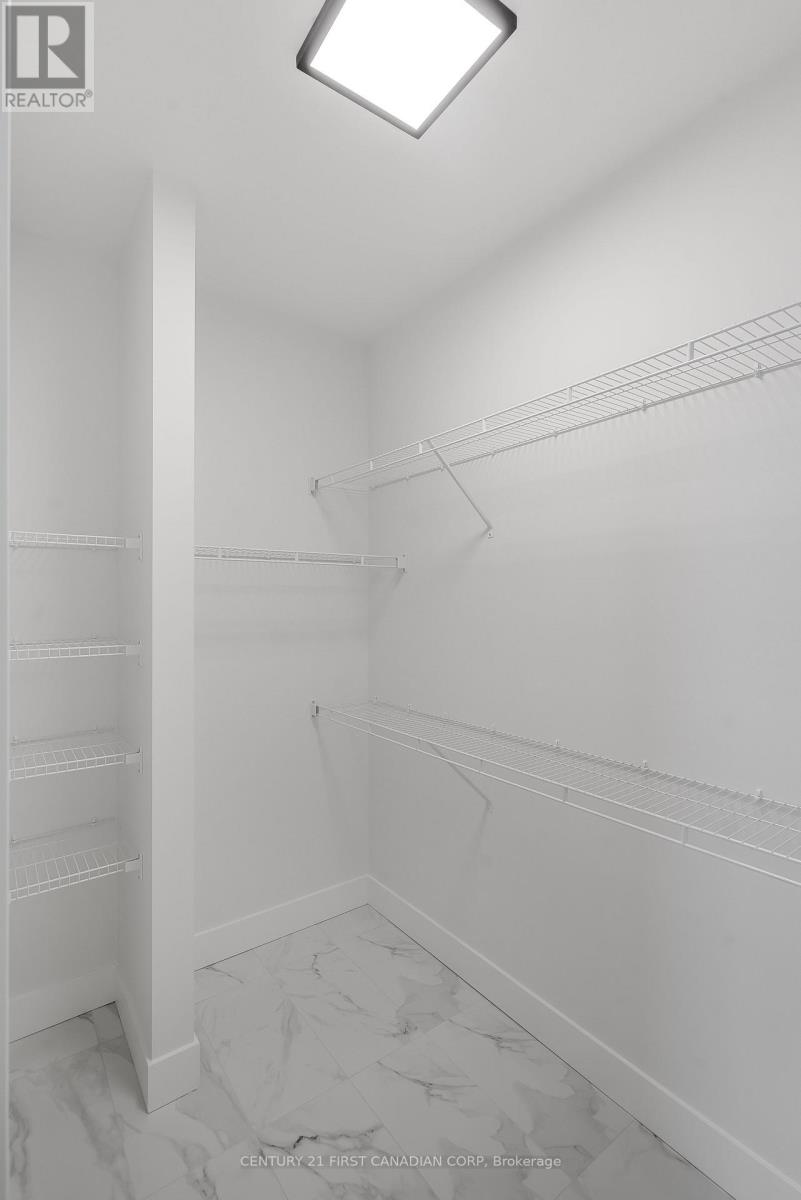 16 - 430 Head Street, Strathroy-Caradoc, Ontario  N7G 2K2 - Photo 28 - X12356481