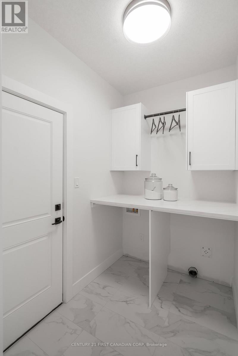 16 - 430 Head Street, Strathroy-Caradoc, Ontario  N7G 2K2 - Photo 33 - X12356481