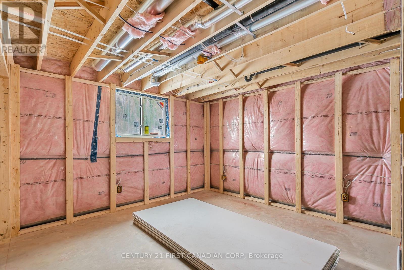 16 - 430 Head Street, Strathroy-Caradoc, Ontario  N7G 2K2 - Photo 37 - X12356481