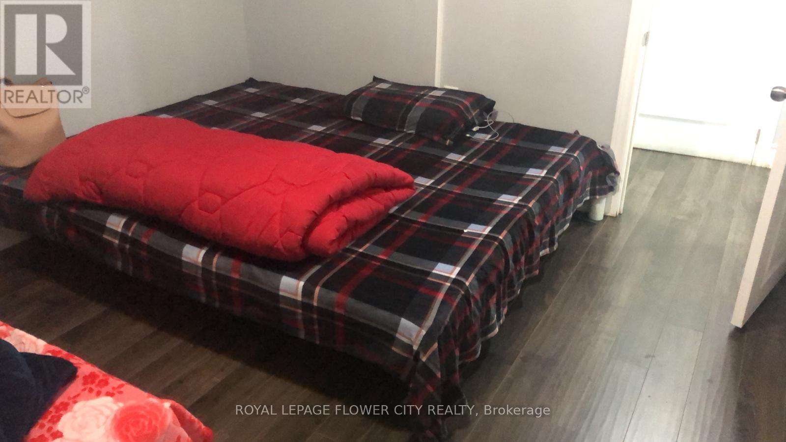 125 - 125 Don Minaker Drive, Brampton, Ontario  L6P 2W1 - Photo 5 - W12445232