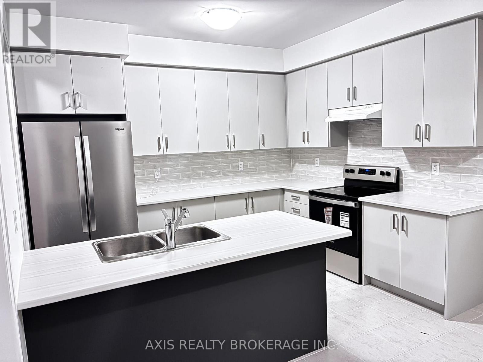 19 Cresthaven Heights, Thorold, Ontario  L2V 0N9 - Photo 4 - X12534990