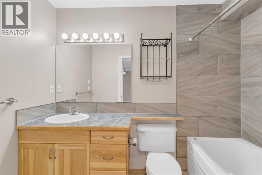 148 Ammeter Close, Red Deer, Alberta  T4R 2Y4 - Photo 17 - A2266759