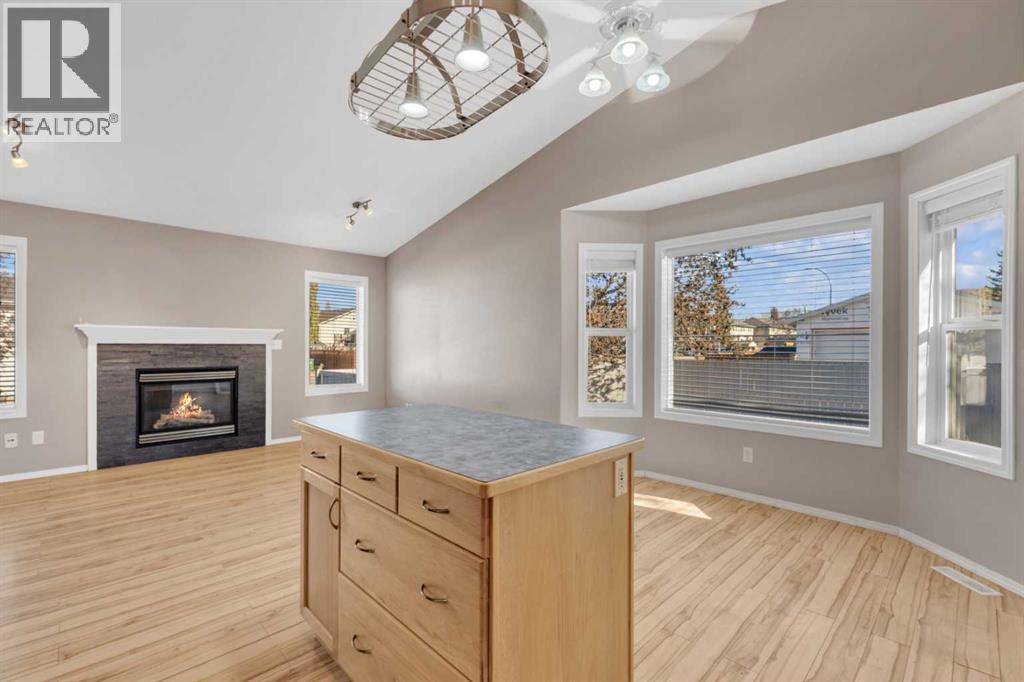 148 Ammeter Close, Red Deer, Alberta  T4R 2Y4 - Photo 9 - A2266759