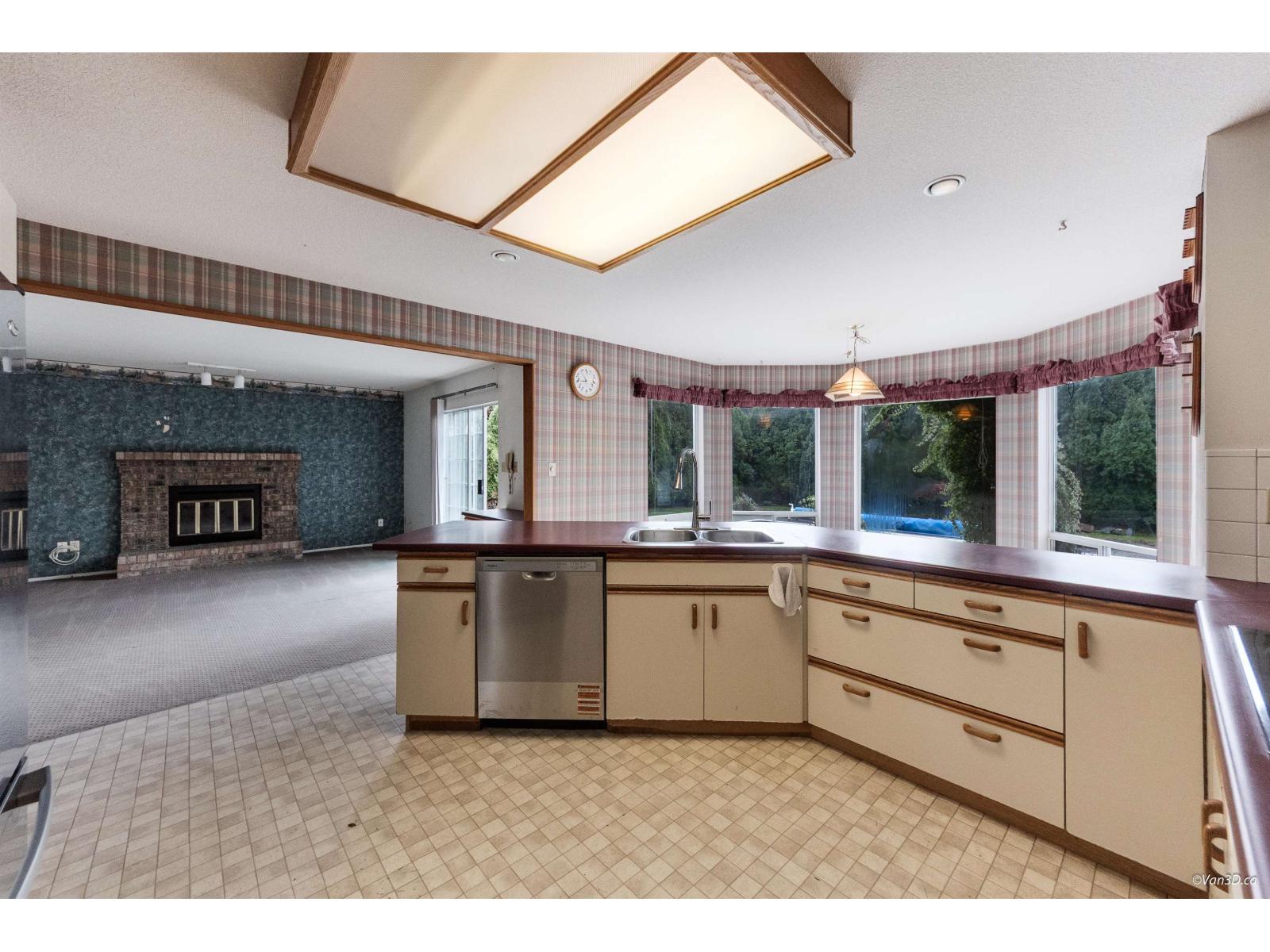 19798 34a Avenue, Langley, British Columbia  V3A 7W6 - Photo 3 - R3067910