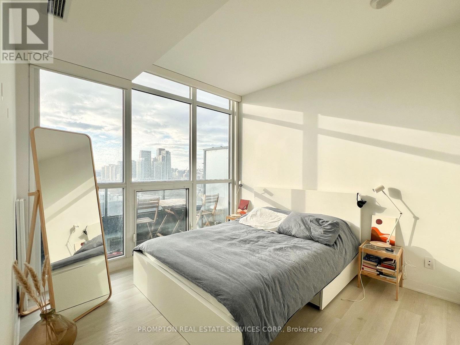 2115 - 80 Queens Wharf Road, Toronto, Ontario  M5V 0J3 - Photo 13 - C12559684