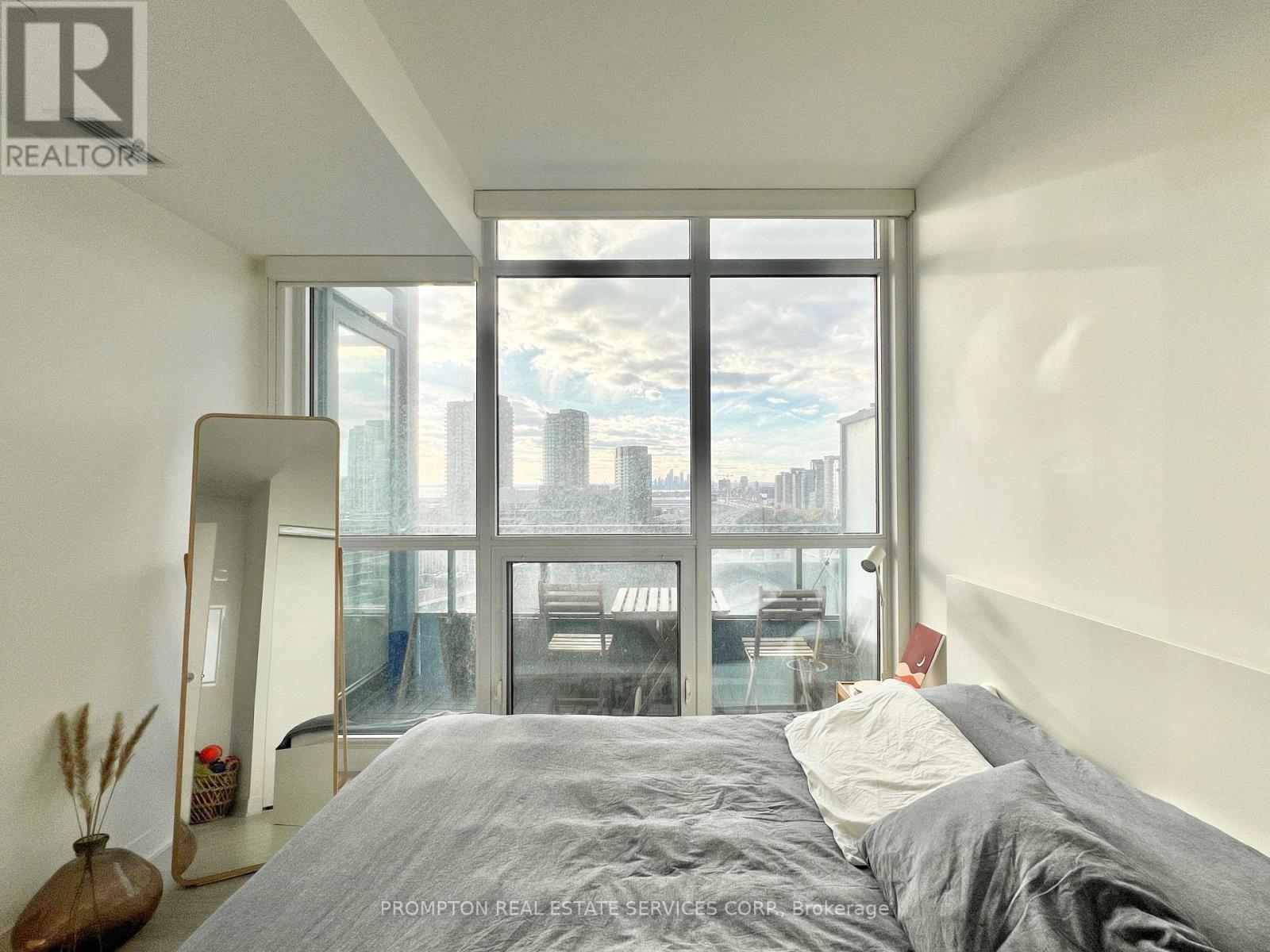 2115 - 80 Queens Wharf Road, Toronto, Ontario  M5V 0J3 - Photo 14 - C12559684