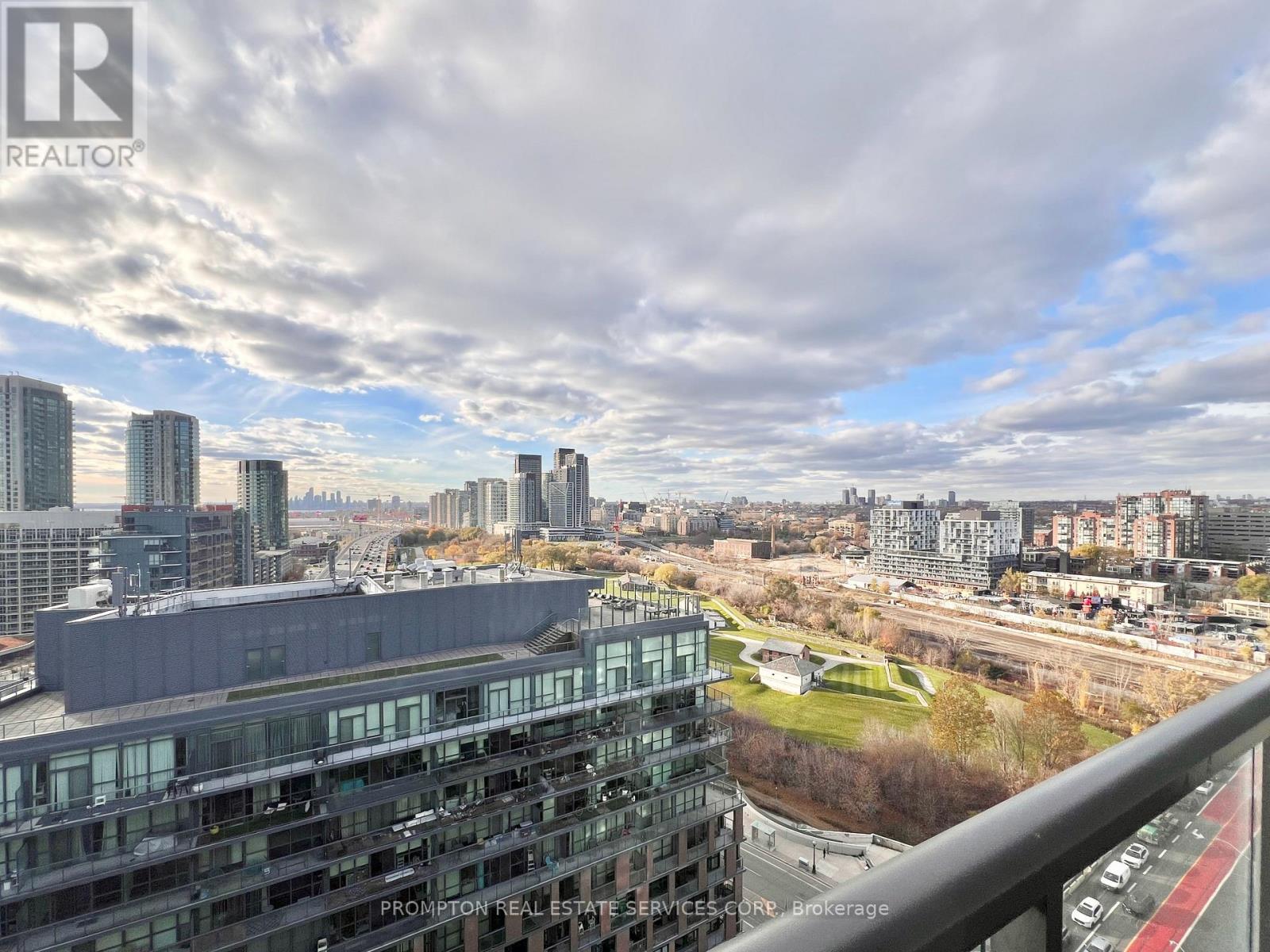 2115 - 80 Queens Wharf Road, Toronto, Ontario  M5V 0J3 - Photo 21 - C12559684