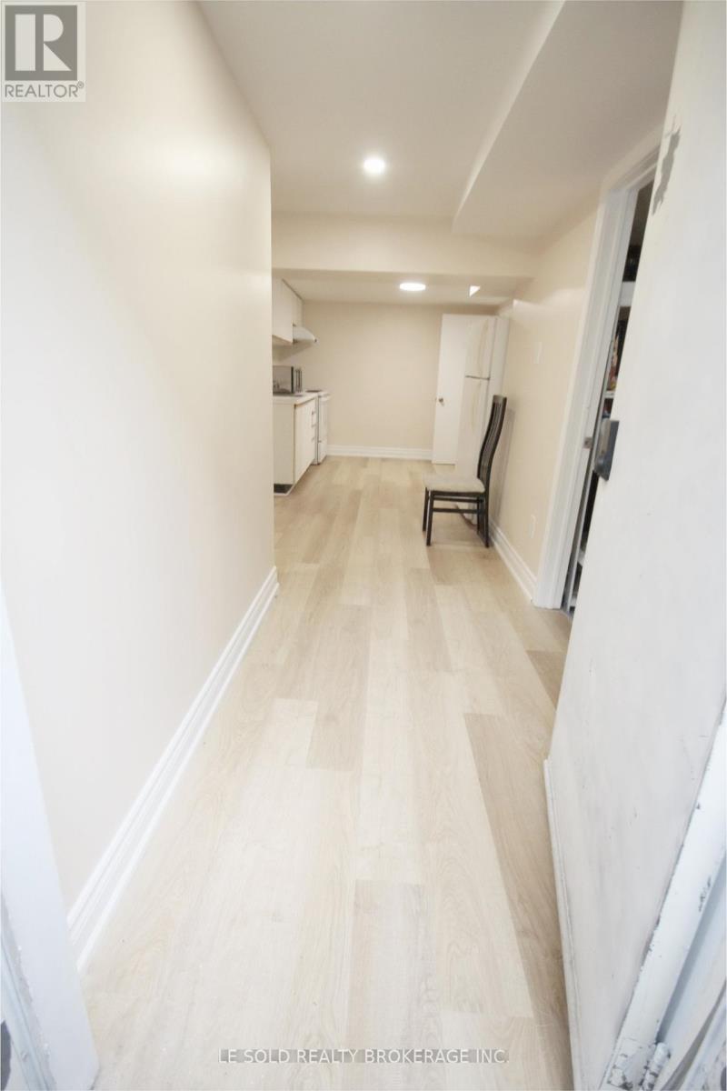 Bsmt - 362 Hollyberry Trail, Toronto, Ontario  M2H 2P6 - Photo 5 - C12559744