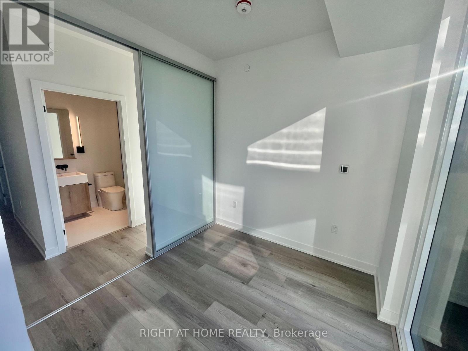 1612 - 127 Broadway Avenue, Toronto, Ontario  M4P 1V4 - Photo 17 - C12559762