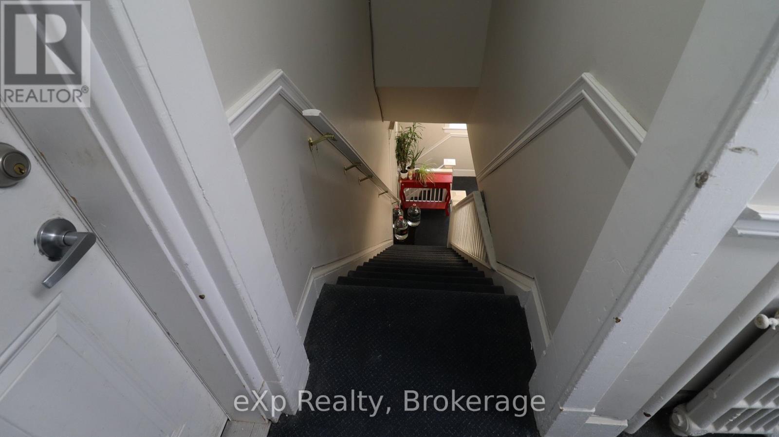 3 - 2002 Queen Street E, Toronto, Ontario  M4L 1J3 - Photo 18 - E12483716