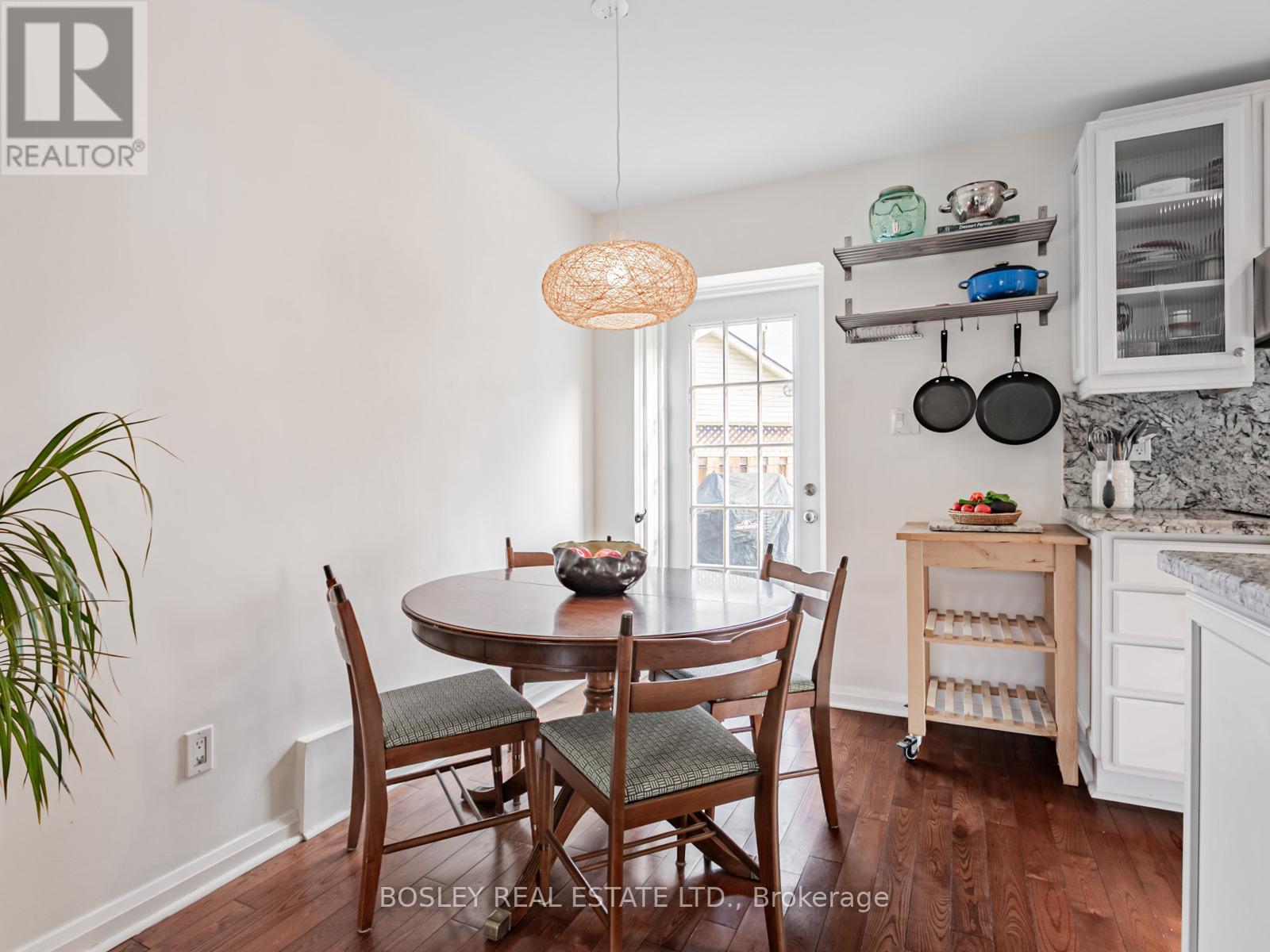 131 Meighen Avenue, Toronto, Ontario  M4B 2H8 - Photo 15 - E12559736