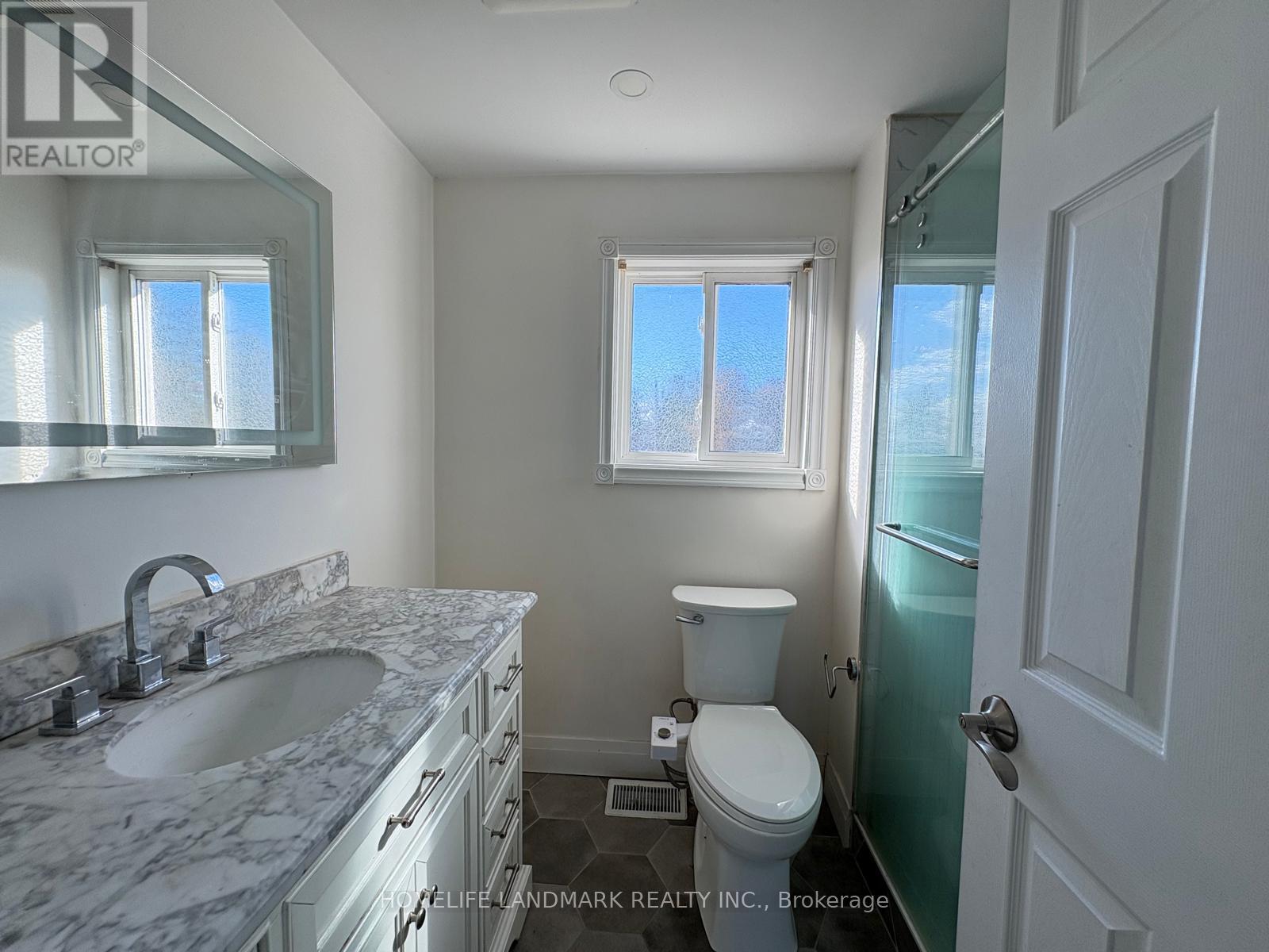 2364 Strathmore Crescent, Pickering, Ontario  L1X 2H8 - Photo 11 - E12559802