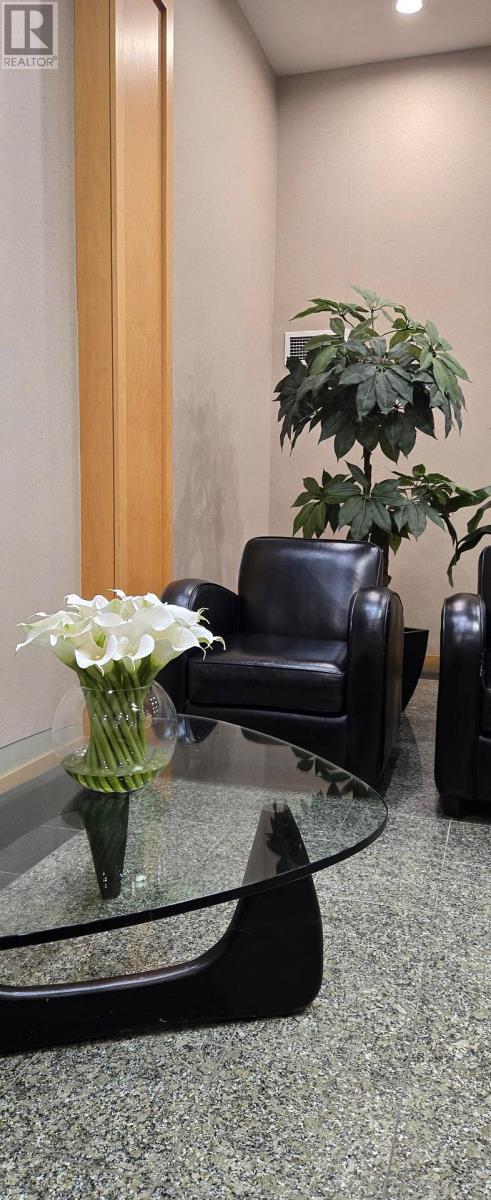 1110 - 43 Eglinton Avenue E, Toronto, Ontario  M4P 1A2 - Photo 4 - C12401955