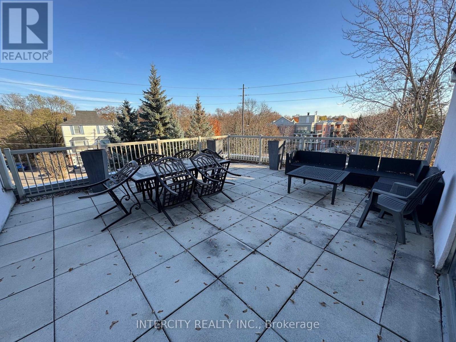 304 - 250 Pine Grove Road, Vaughan, Ontario  L4L 9M6 - Photo 11 - N12554626