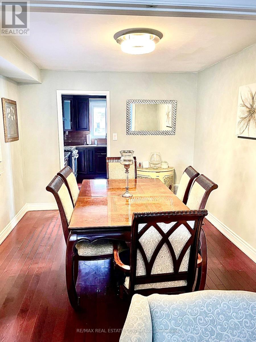 31 Castlehill Road, Brampton, Ontario  L6X 4E3 - Photo 13 - W12547764