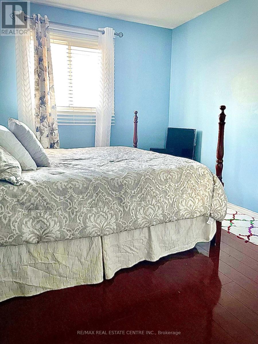 31 Castlehill Road, Brampton, Ontario  L6X 4E3 - Photo 36 - W12547764