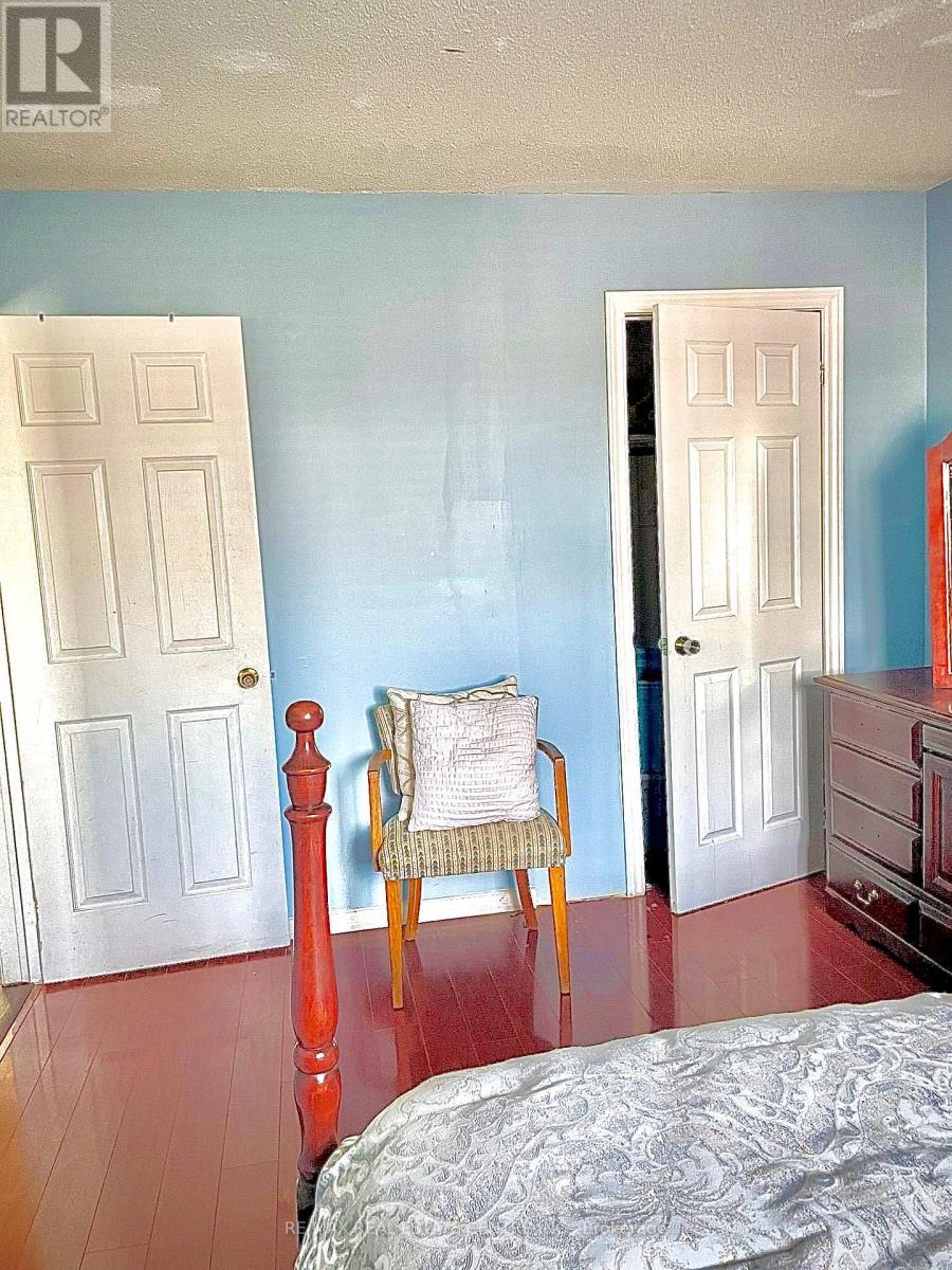 31 Castlehill Road, Brampton, Ontario  L6X 4E3 - Photo 41 - W12547764