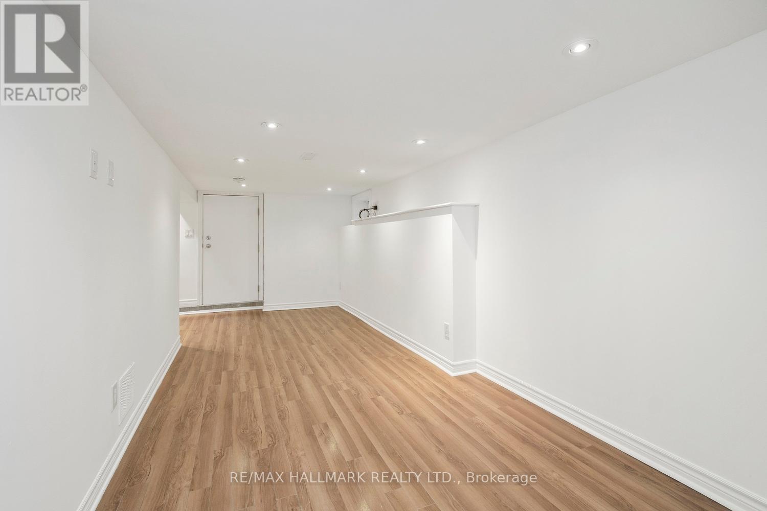 Lower - 709 Willard Avenue, Toronto, Ontario  M6S 3S7 - Photo 3 - W12556554