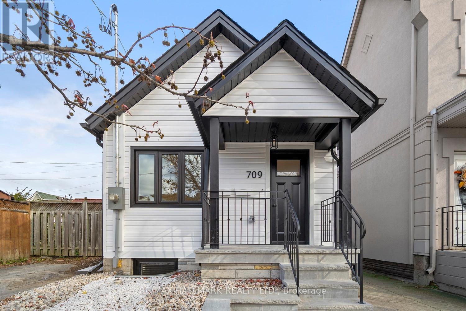 LOWER - 709 WILLARD AVENUE, Toronto, Ontario