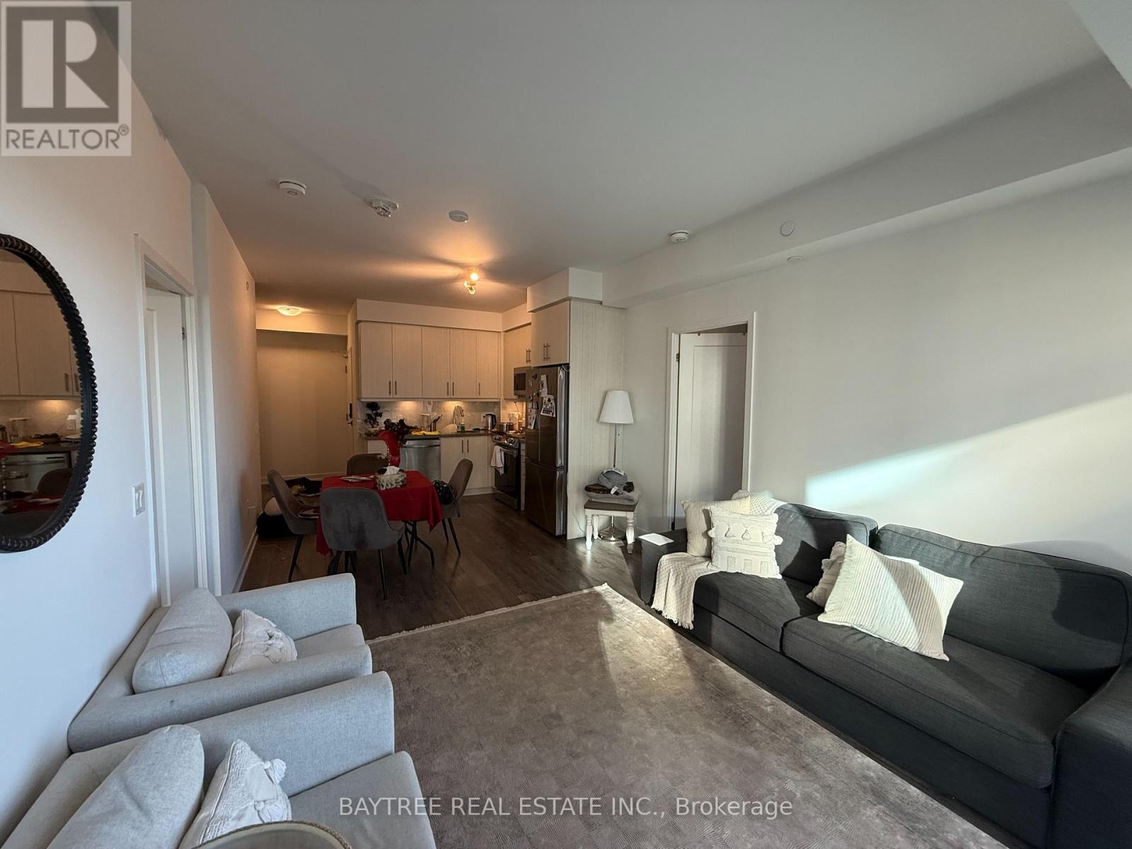 506 - 105 Oneida Crescent, Richmond Hill, Ontario  L4B 0H1 - Photo 2 - N12559728