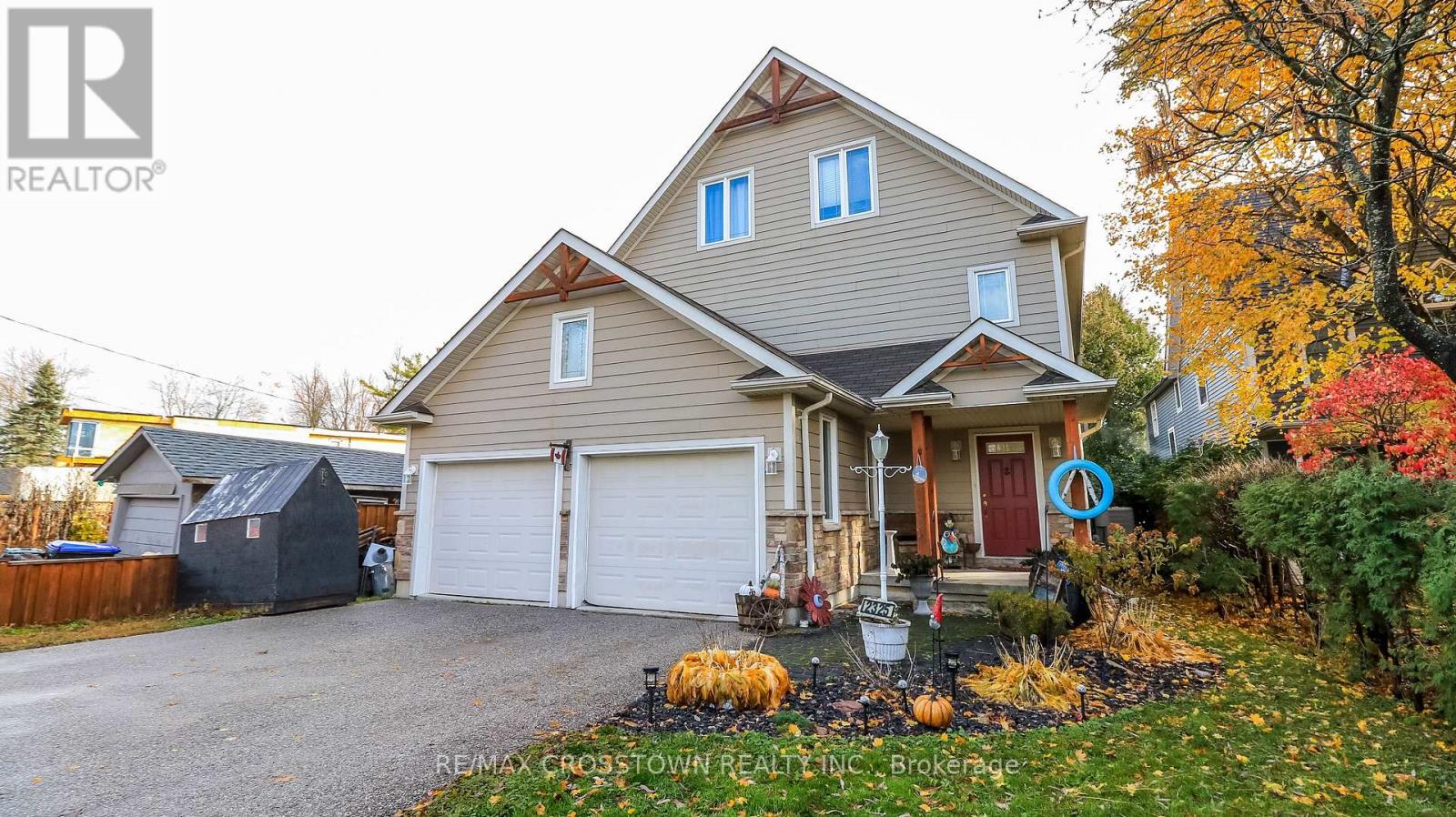 2325 Crystal Beach Road, Innisfil, Ontario  L9S 3W8 - Photo 3 - N12559756