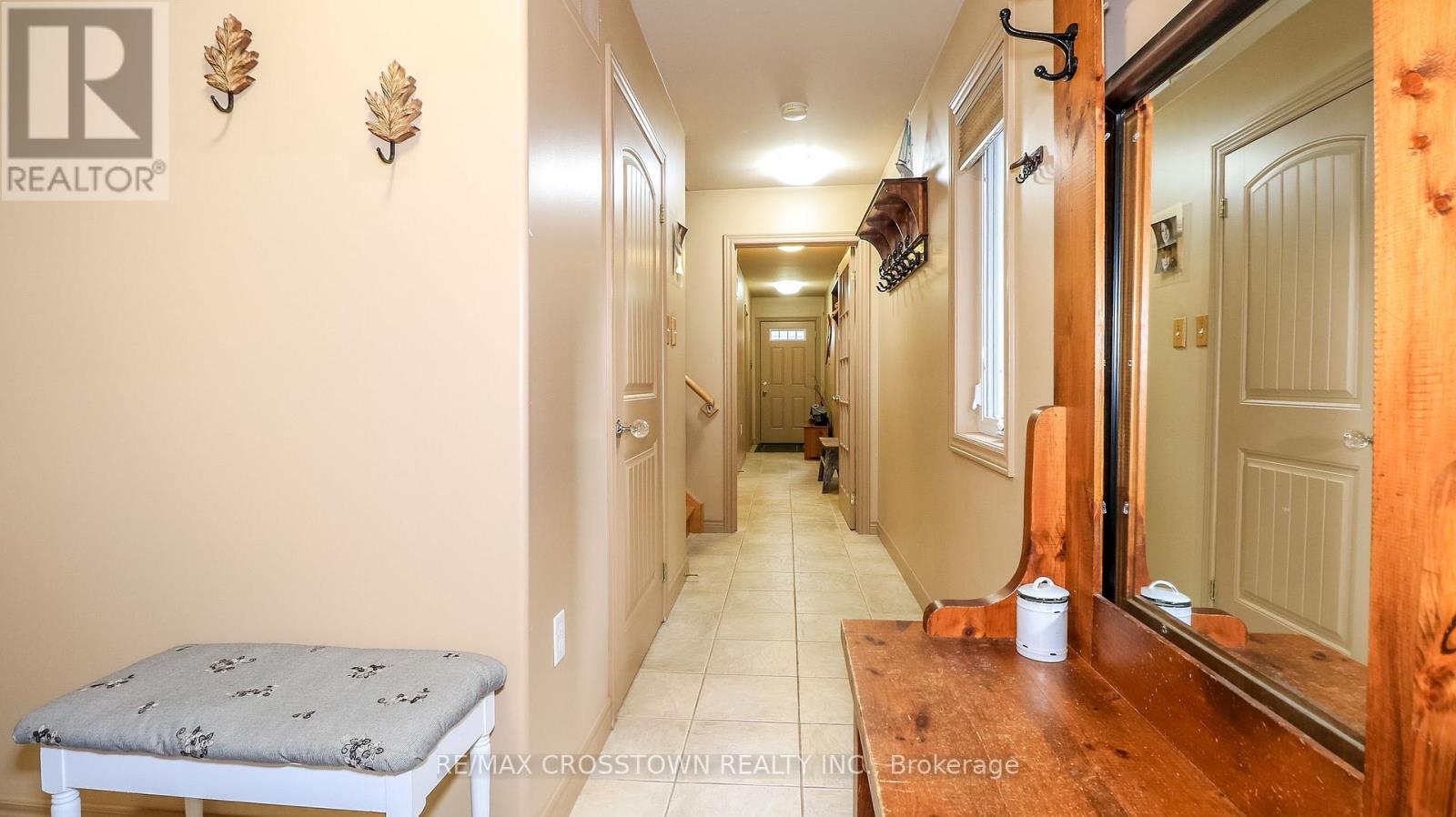 2325 Crystal Beach Road, Innisfil, Ontario  L9S 3W8 - Photo 9 - N12559756