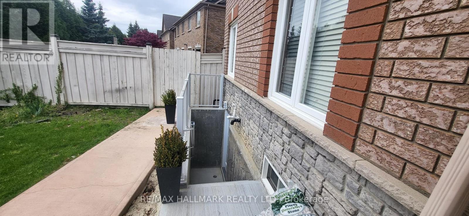 (Bsmt) - 2 Michelle Drive, Vaughan, Ontario  L4L 9B8 - Photo 11 - N12559788