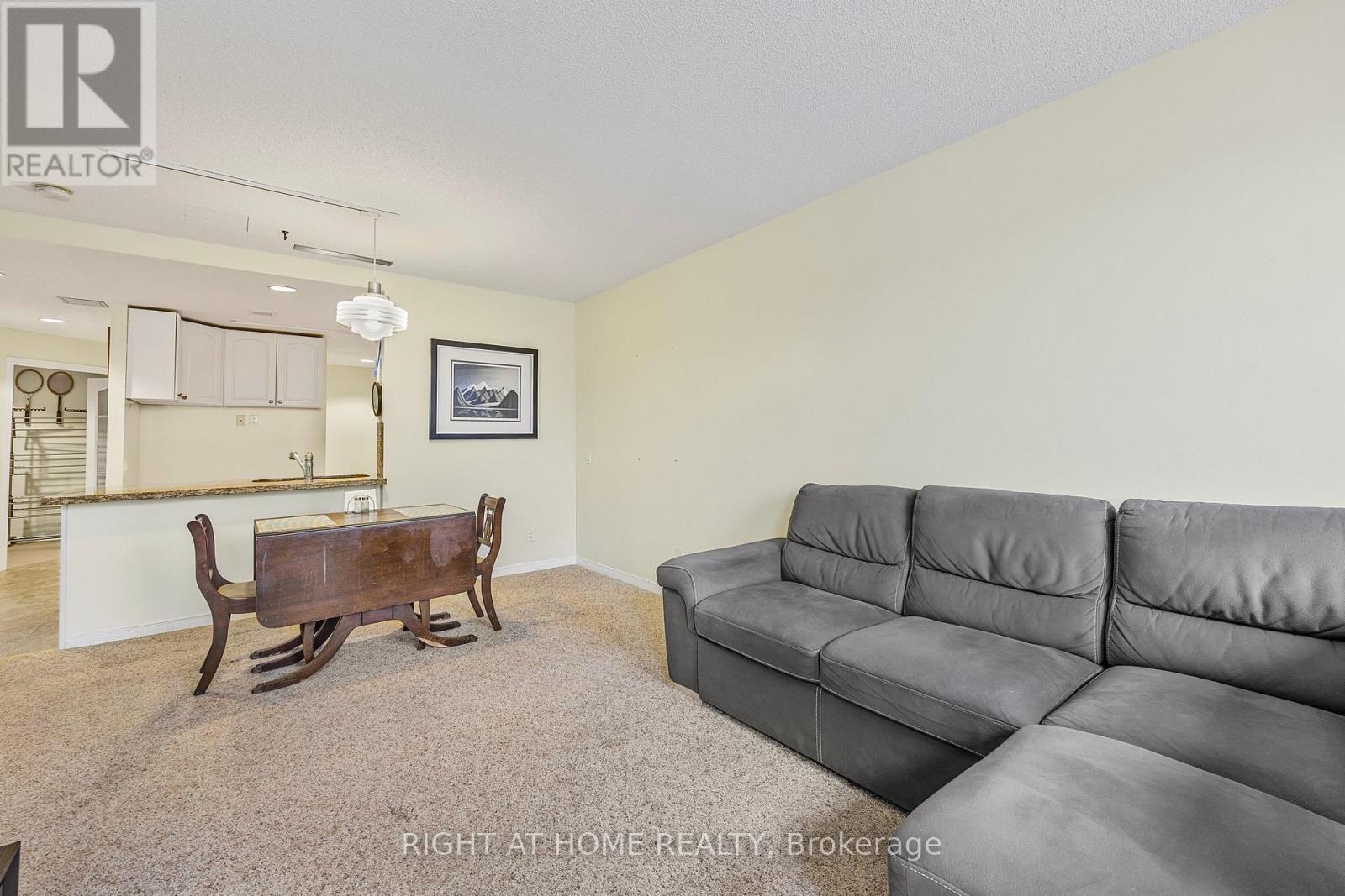 53 - 74 Ross Street, Barrie, Ontario  L4N 1G3 - Photo 11 - S12559712