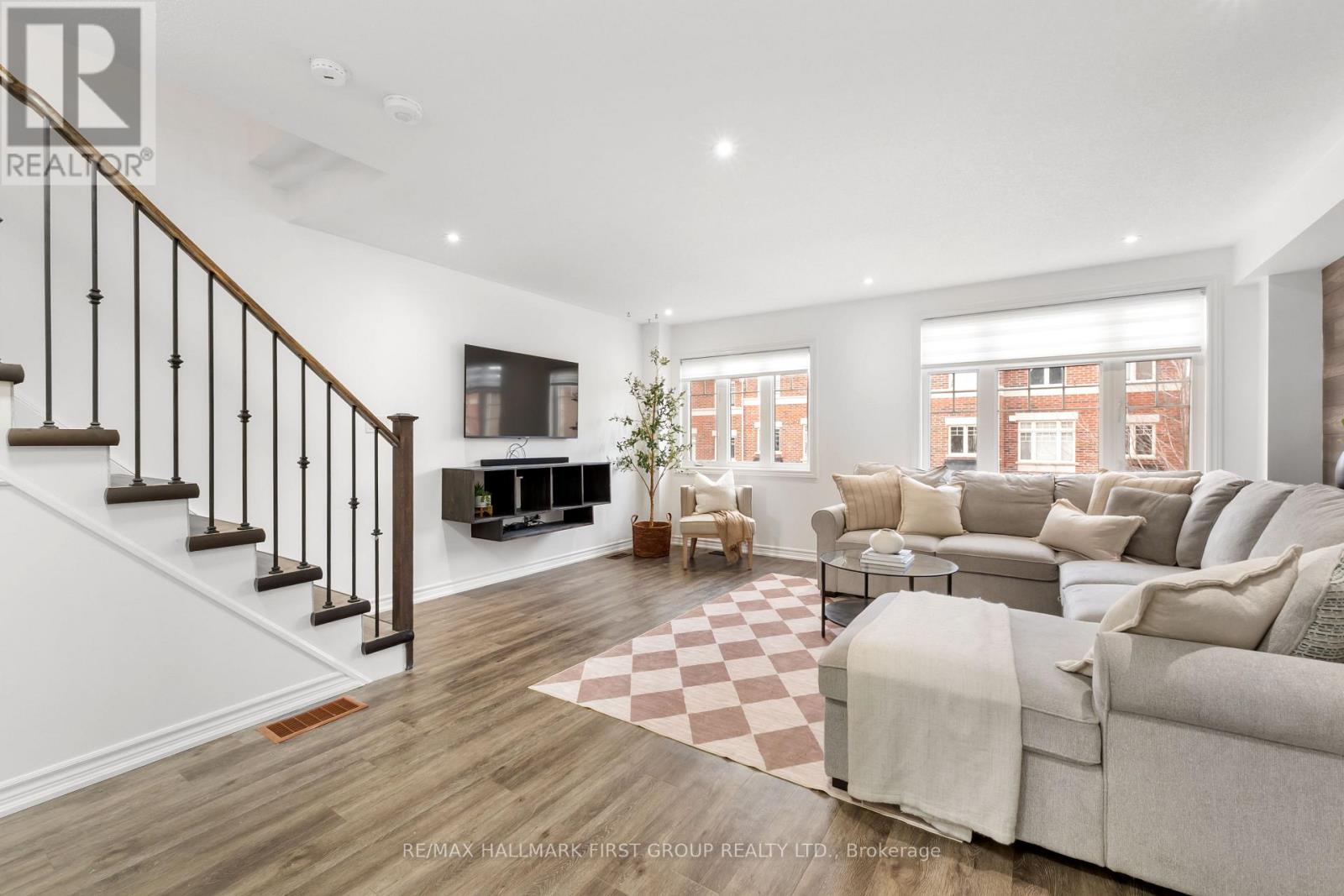 93 Markham Trail, Clarington, Ontario  L1C 0S4 - Photo 18 - E12559902