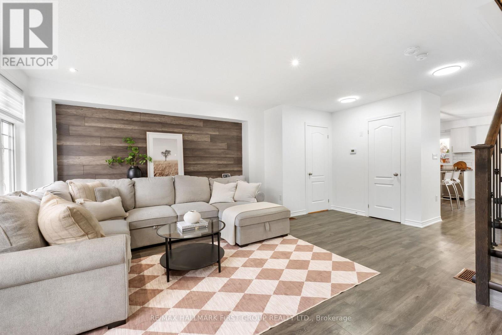 93 Markham Trail, Clarington, Ontario  L1C 0S4 - Photo 19 - E12559902