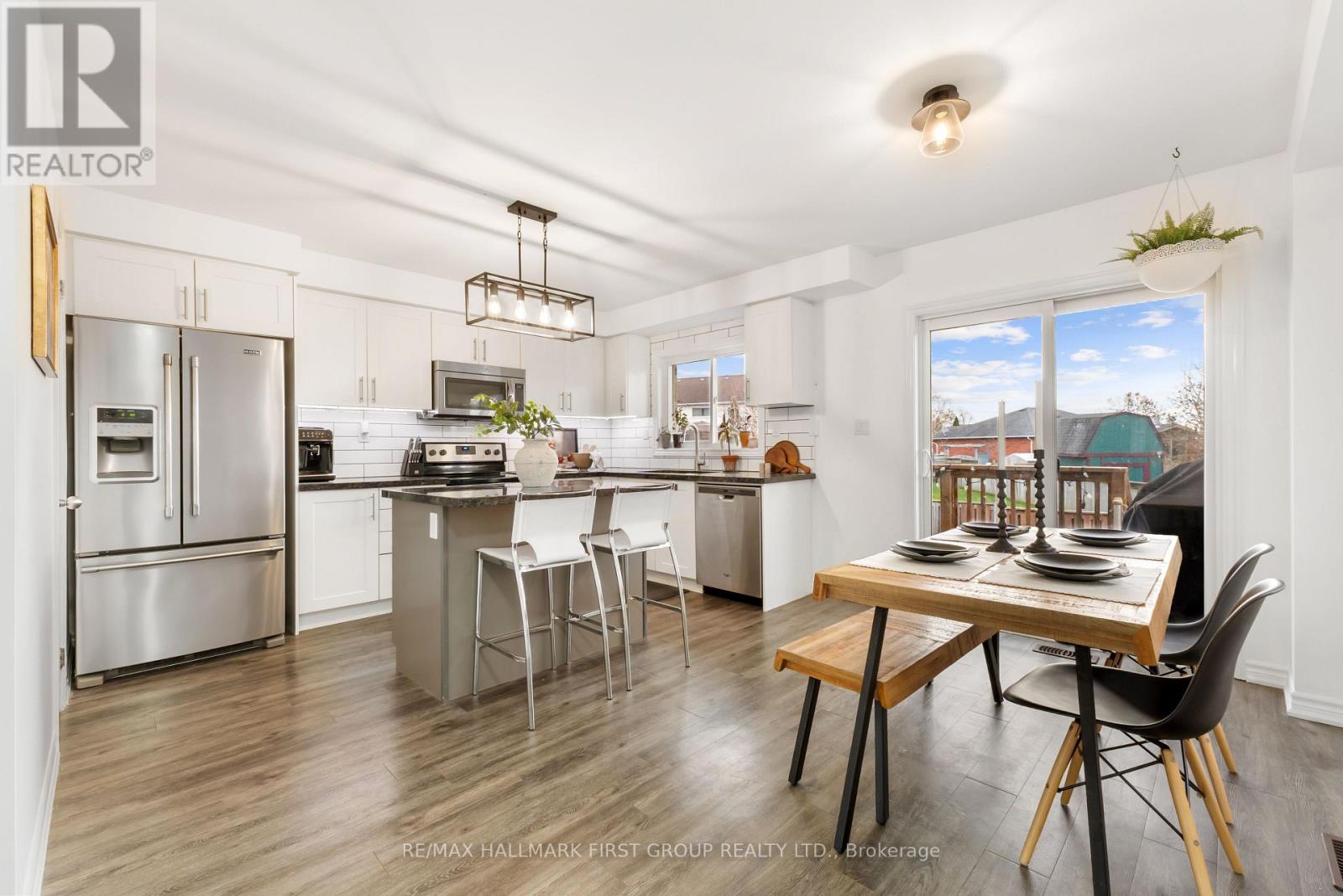 93 Markham Trail, Clarington, Ontario  L1C 0S4 - Photo 7 - E12559902