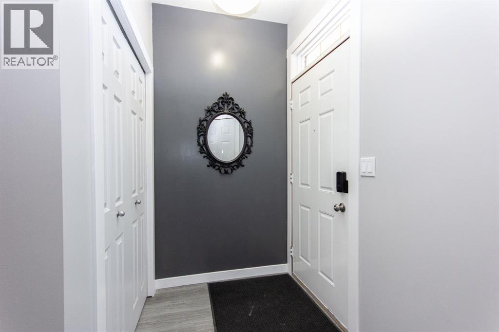 347 Addington Drive, Red Deer, Alberta  T4R 3H7 - Photo 2 - A2265967