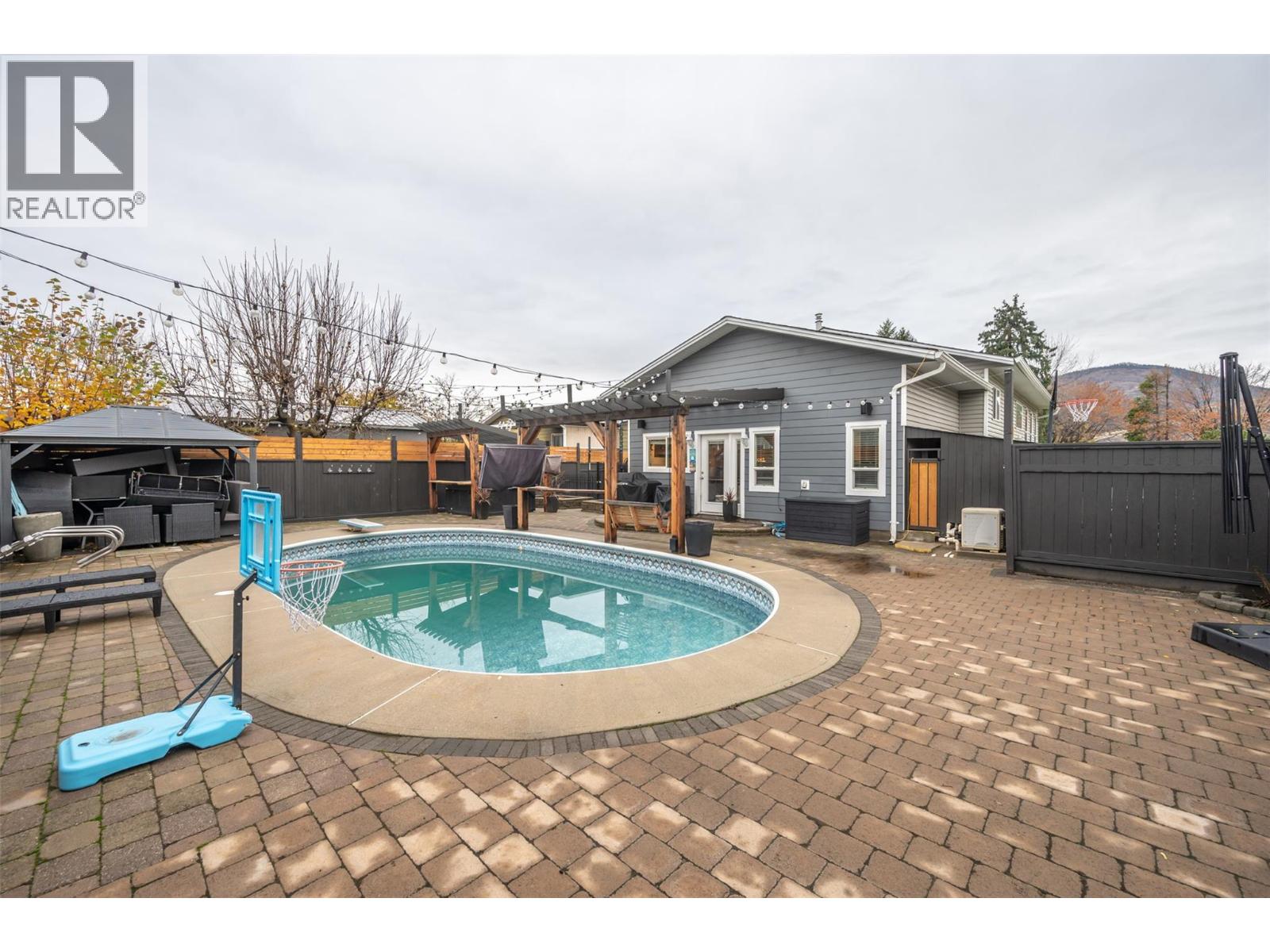 98 Dauphin Avenue, Penticton, British Columbia  V2A 6V8 - Photo 48 - 10369653